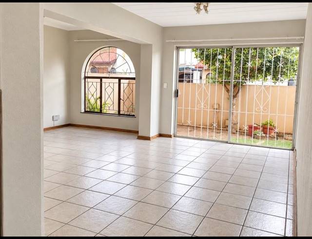 2 BEDROOM DUPLEX FOR SALE IN KEMPTON PARK EXT 05